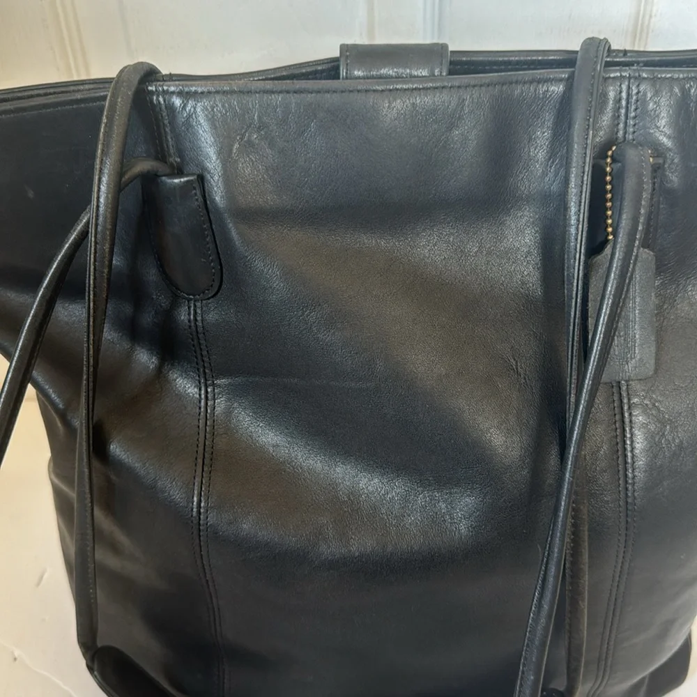 Vintage Large Coach tote - Picture 4 of 16